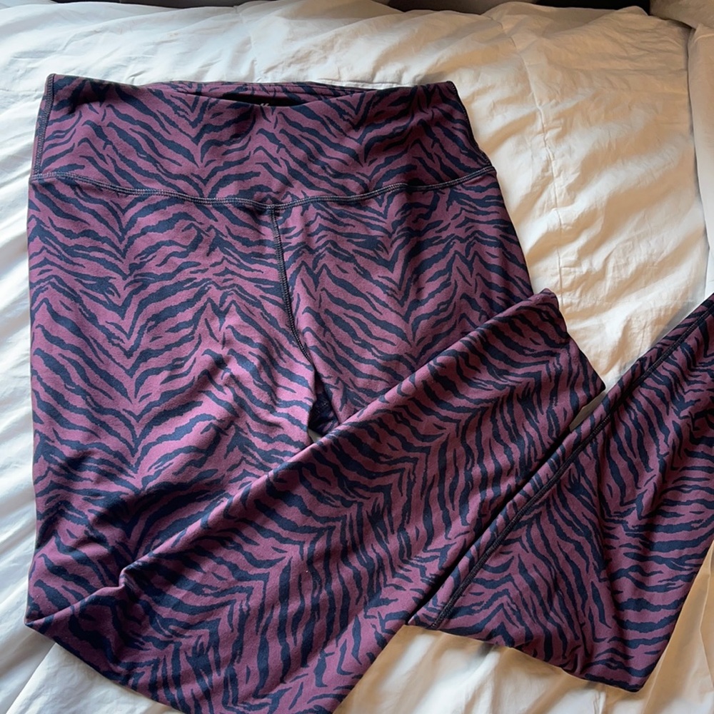 kyodan maroon zebra print athletic leggings.